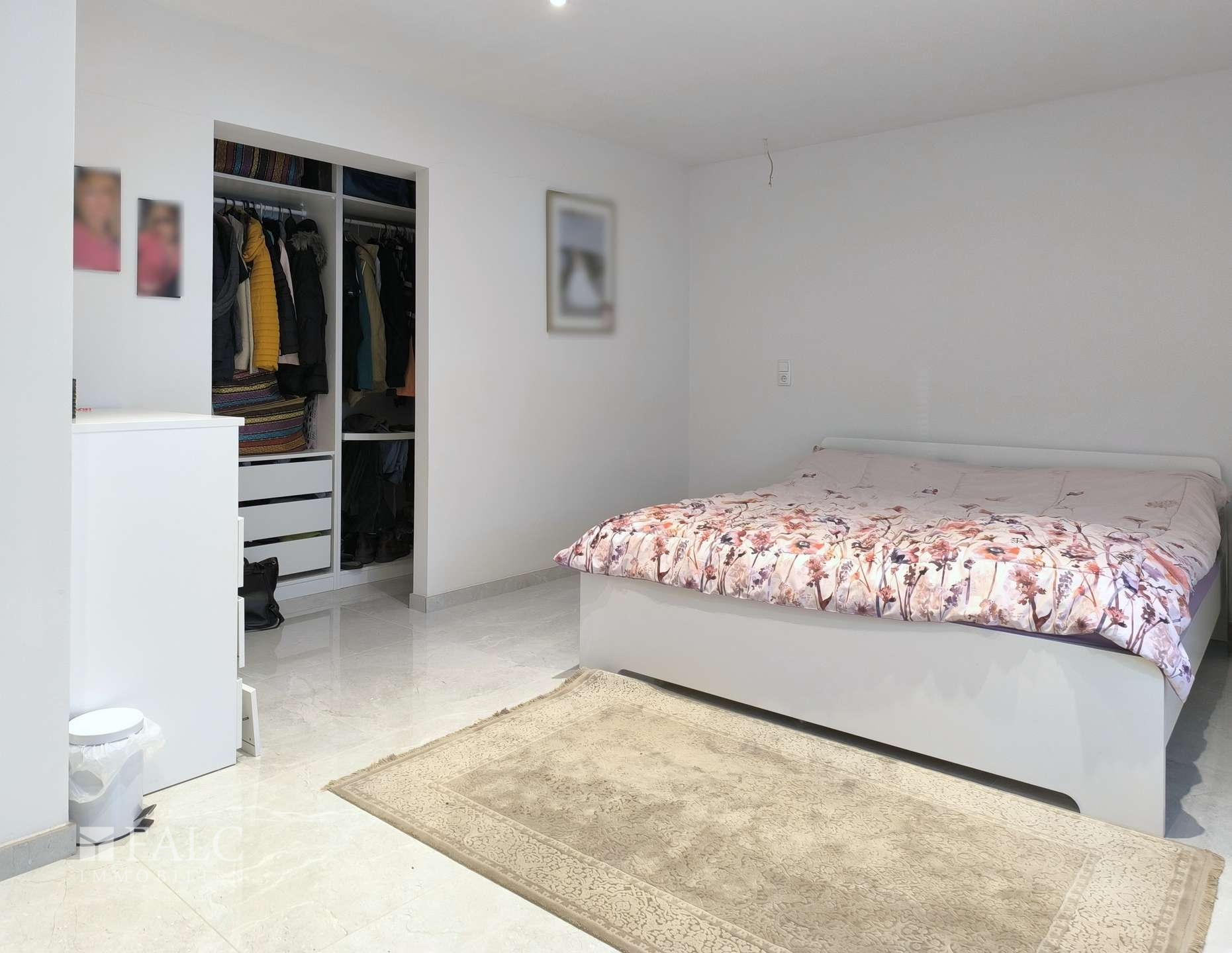Schlafzimmer 1